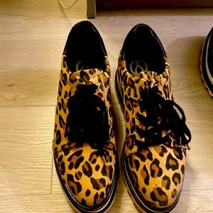 Wishbone collection, platform, shoes, cheetah, print, or is it leopard print?